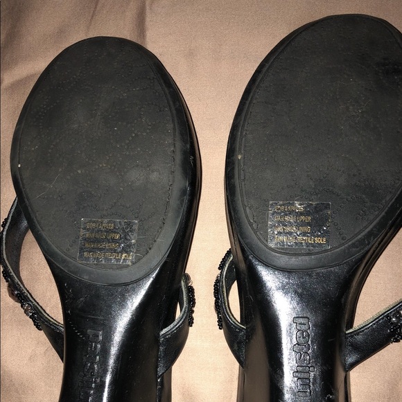 Black sandals - Picture 2 of 4